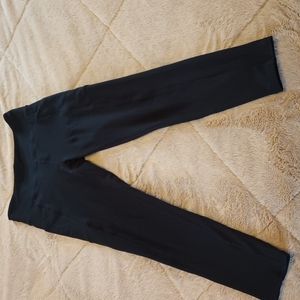 Zobha black high rise ankle length leggings size medium.